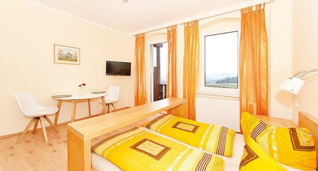 Panorama-Apartments Weinberghaus Mittelndorf Exterior photo
